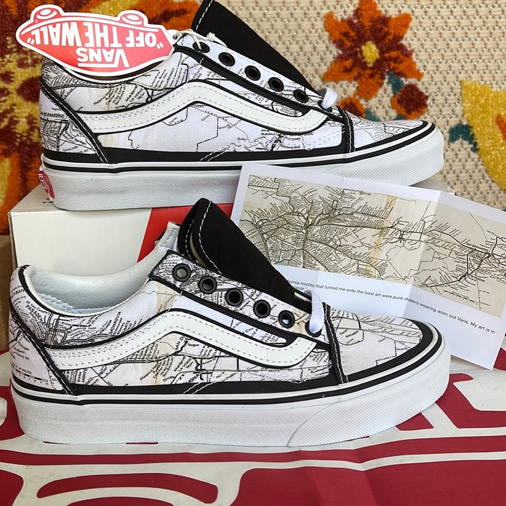 Vans Old Skool
(Moca) Frances Stark/Maps
VNOA5KRF94H
WMNS sneakers athletic shoe